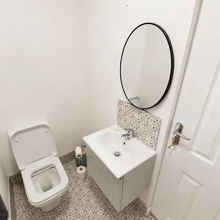 Apartamento 1 Main St - 20 Steps From Everything *